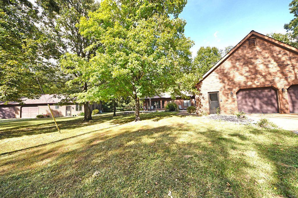 11043 Riechmann Lane Alhambra, IL 62001 - Photo 2 of 29