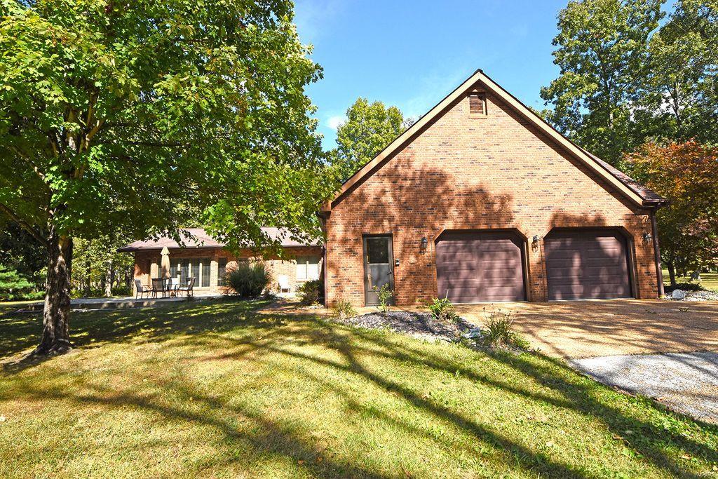 11043 Riechmann Lane Alhambra, IL 62001 - Photo 4 of 29