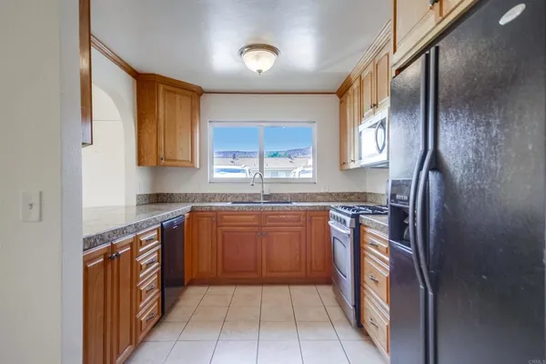 $2,495 | 10248 Princess Sarit Way, Santee, CA 92071