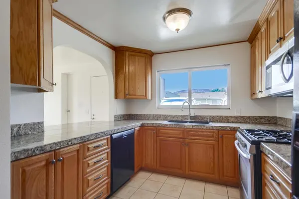 $2,495 | 10248 Princess Sarit Way, Santee, CA 92071