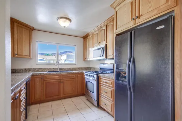 $2,495 | 10248 Princess Sarit Way, Santee, CA 92071