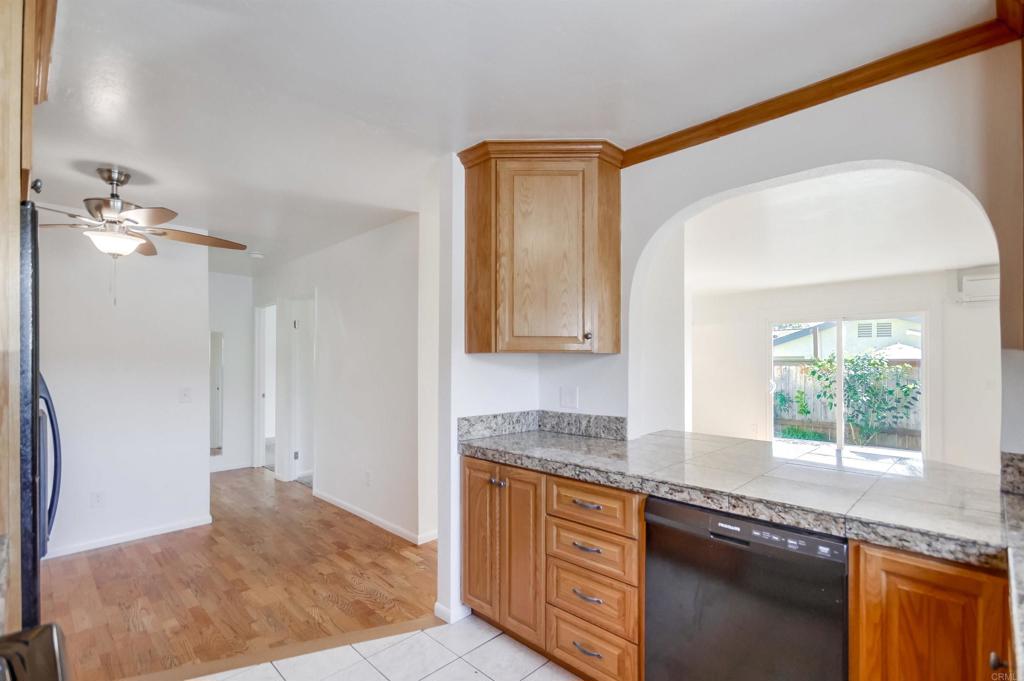 10248 Princess Sarit Way Santee, CA 92071 - Photo 17 of 46