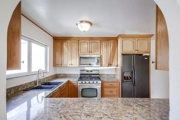 $2,495 | 10248 Princess Sarit Way, Santee, CA 92071