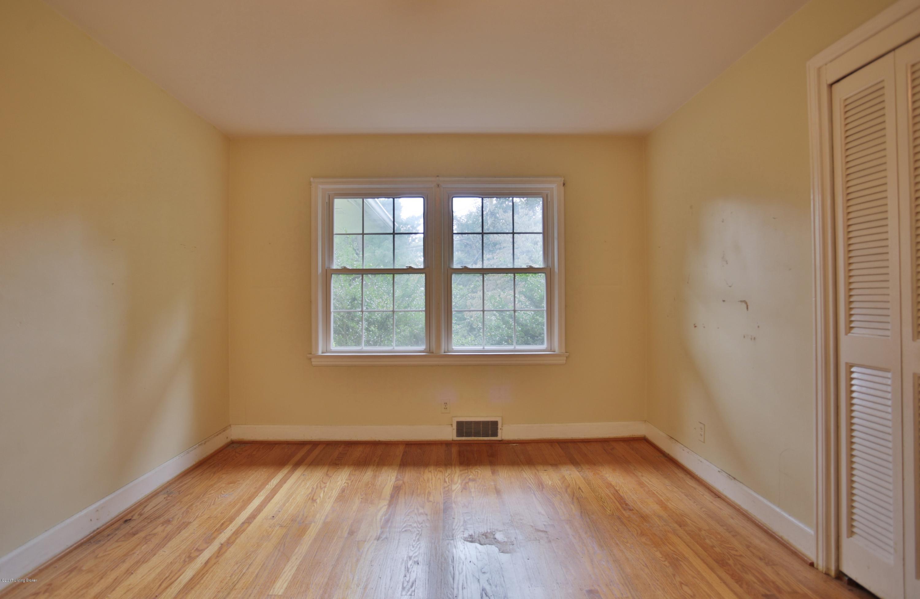 214 Travois Road Louisville, KY 40207 - Photo 20 of 25 Bedroom 3