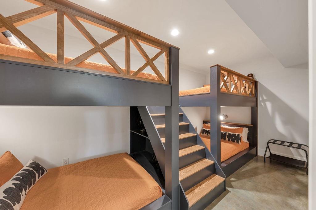 170 Country Club Road Scroggins, TX 75480 - Photo 28 of 40 Bunk Room