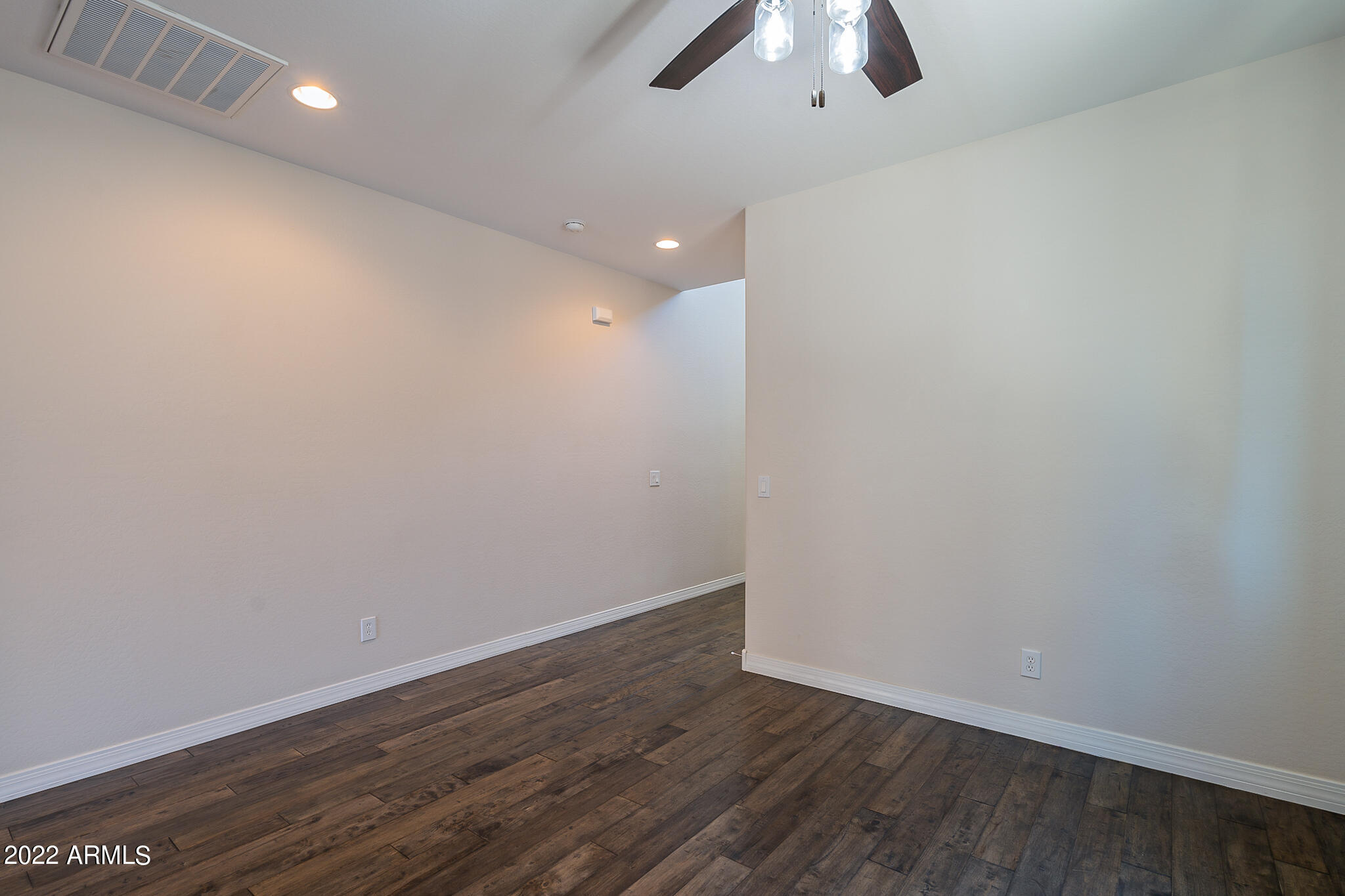 3308 West Florimond Road Phoenix, AZ 85086 - Photo 18 of 39 Florimond-18