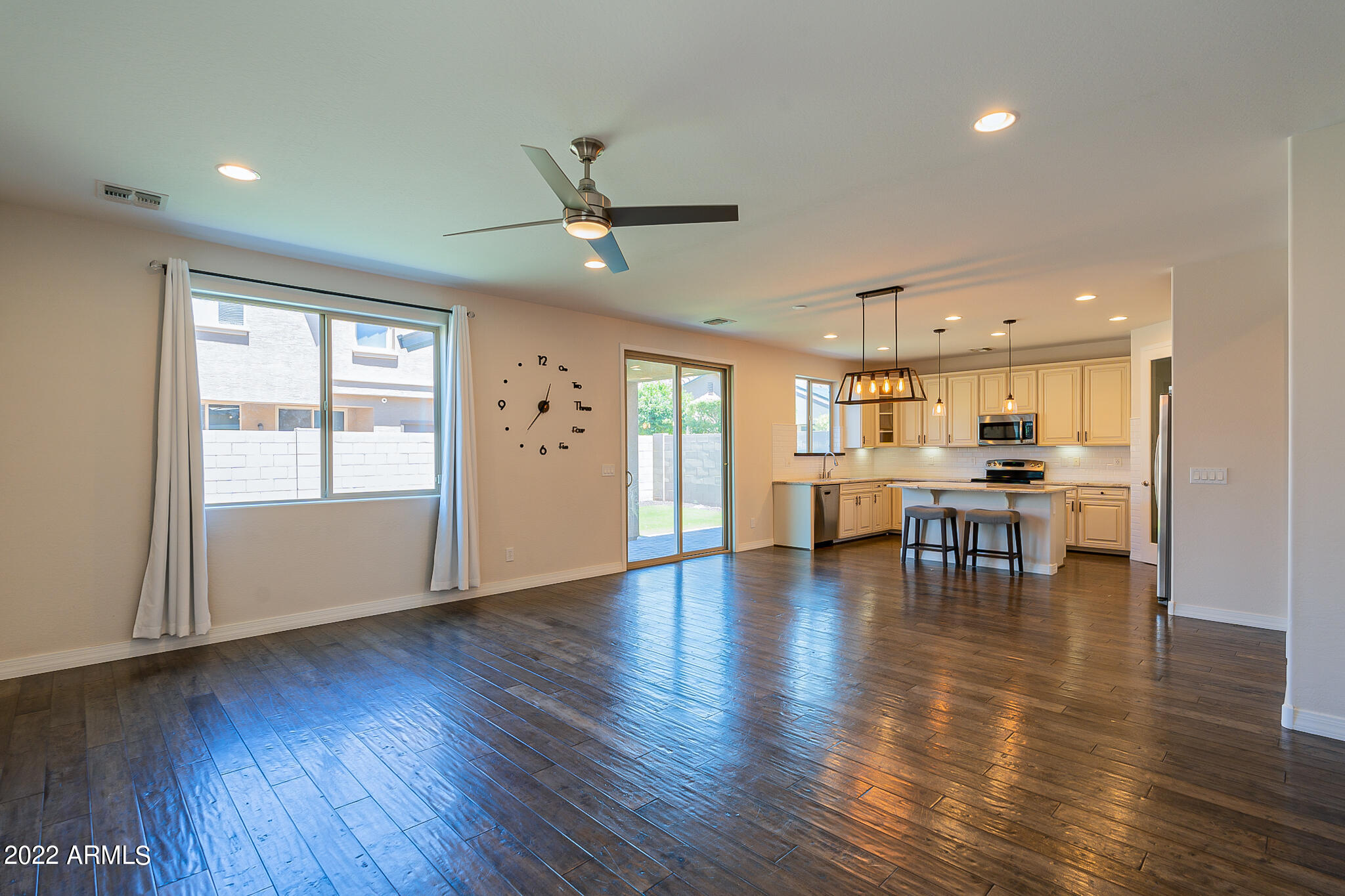 3308 West Florimond Road Phoenix, AZ 85086 - Photo 5 of 39 Florimond-4
