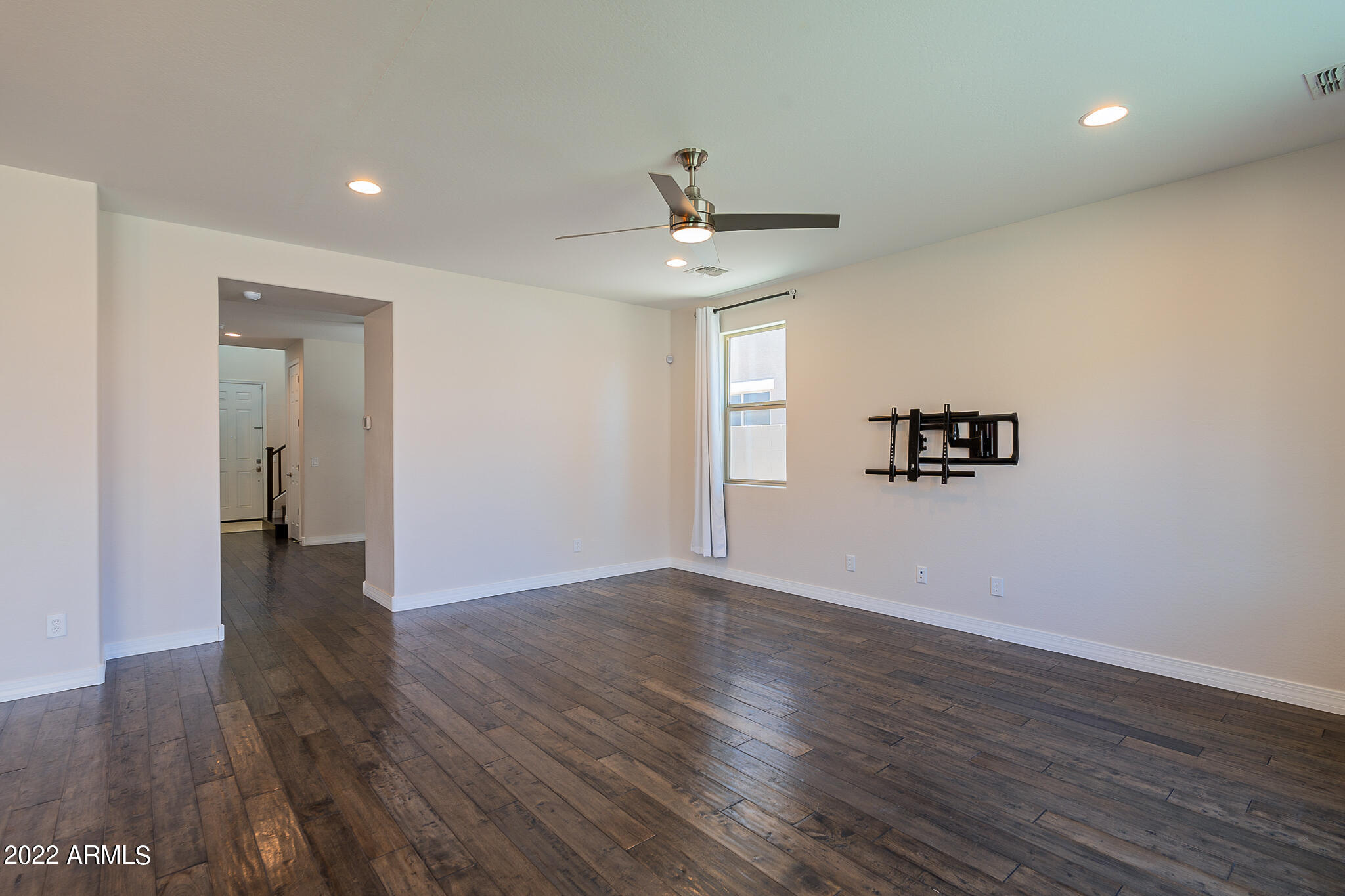 3308 West Florimond Road Phoenix, AZ 85086 - Photo 7 of 39 Florimond-6