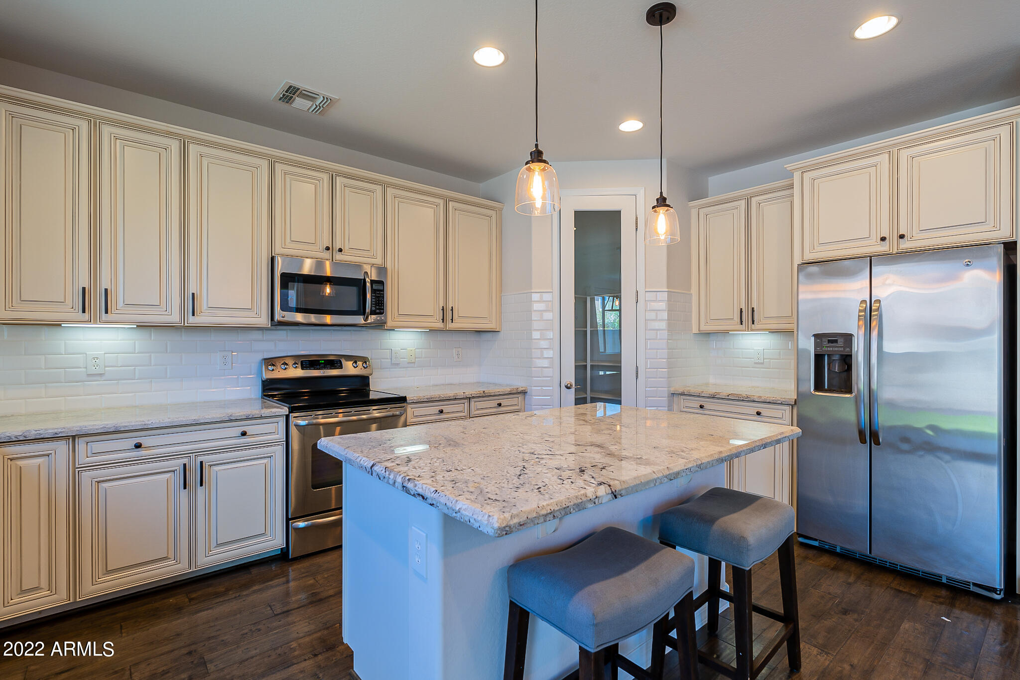 3308 West Florimond Road Phoenix, AZ 85086 - Photo 8 of 39 Florimond-7