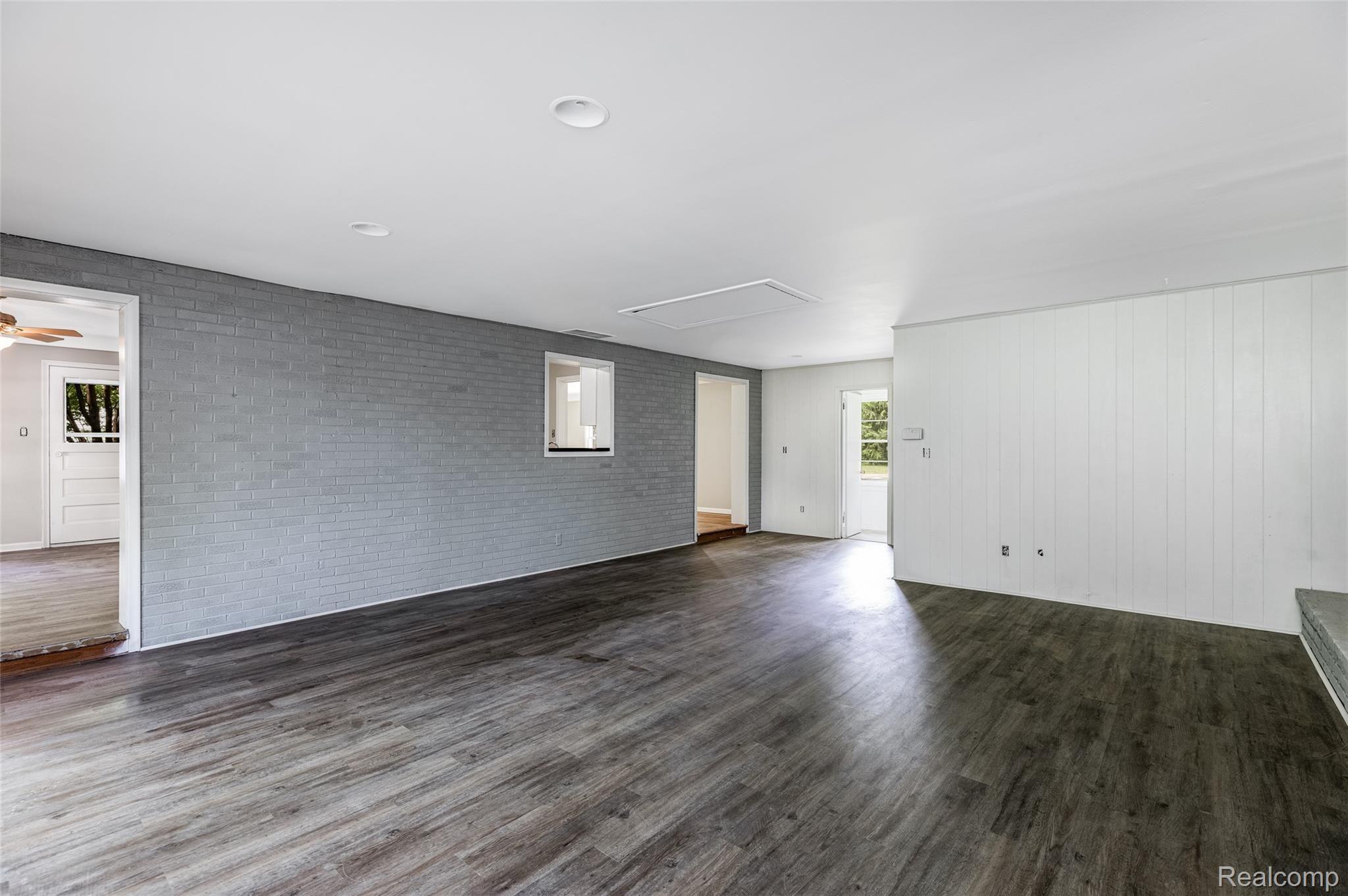19475 Midway Road Southfield, MI 48075 - Photo 17 of 25 17.Family