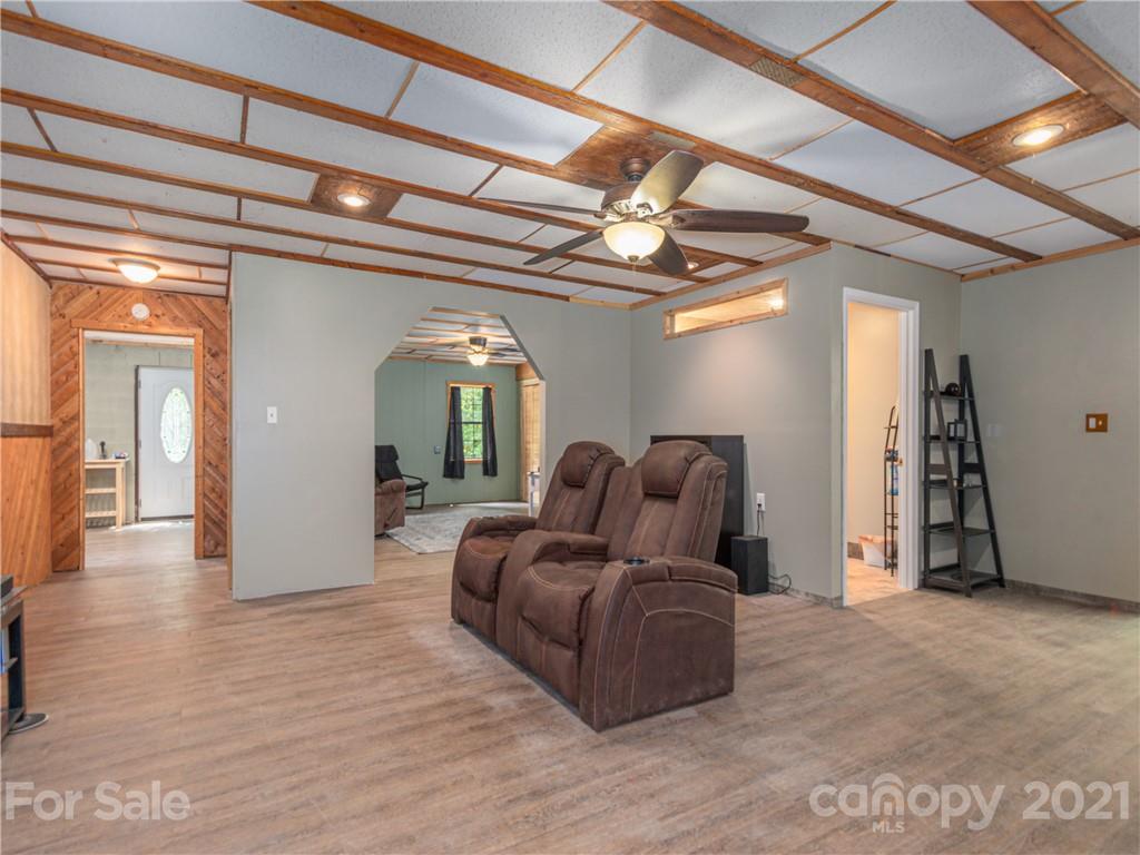 1050 Sharon Ridge Road Fairview, NC 28730 - Photo 16 of 24 Gallery Image 16