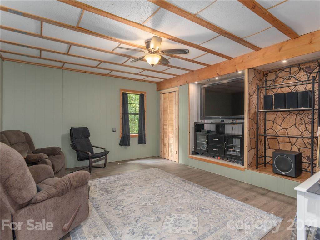 1050 Sharon Ridge Road Fairview, NC 28730 - Photo 18 of 24 Gallery Image 18