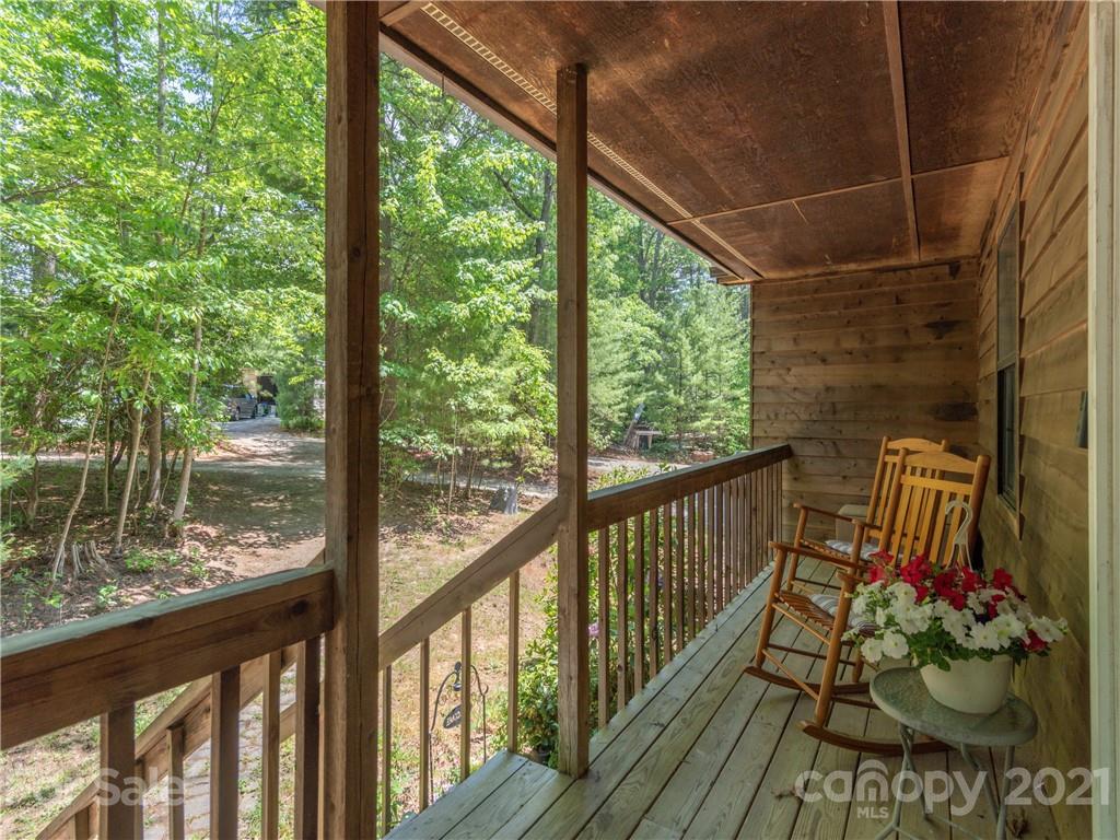 1050 Sharon Ridge Road Fairview, NC 28730 - Photo 3 of 24 Gallery Image 3