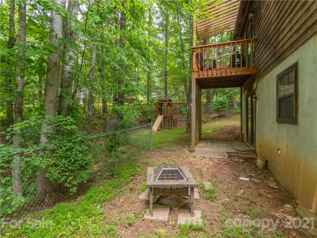 1050 Sharon Ridge Road Fairview, NC 28730 - Photo 21 of 24 Gallery Image 21