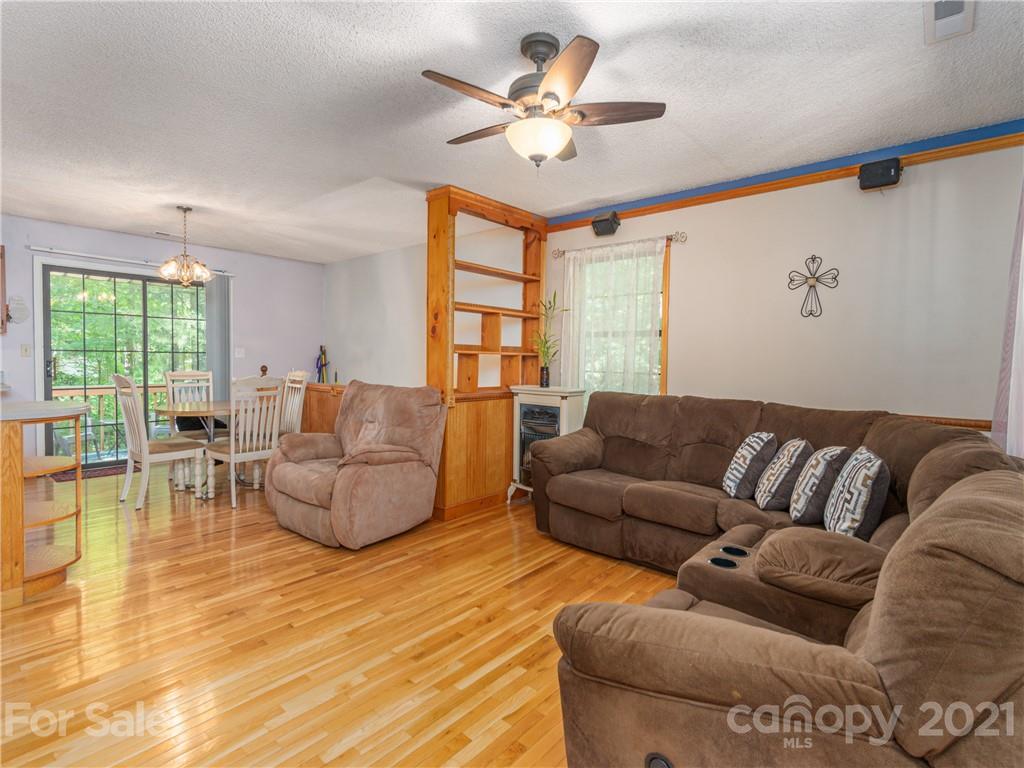 1050 Sharon Ridge Road Fairview, NC 28730 - Photo 5 of 24 Gallery Image 5