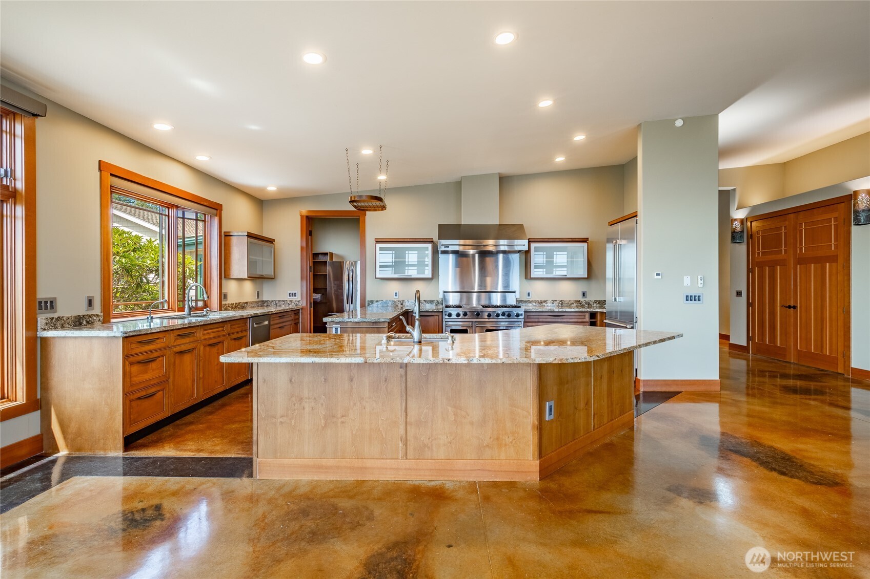 5727 Nakat Way Blaine, WA 98230 - Photo 9 of 37 a living room with stainless steel appliances granite countertop lots of counter top space and furniture