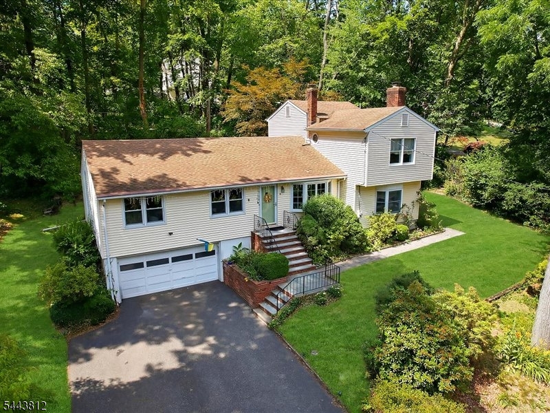 76 Long Hill Road Gillette, NJ 07933 - Photo 1 of 29