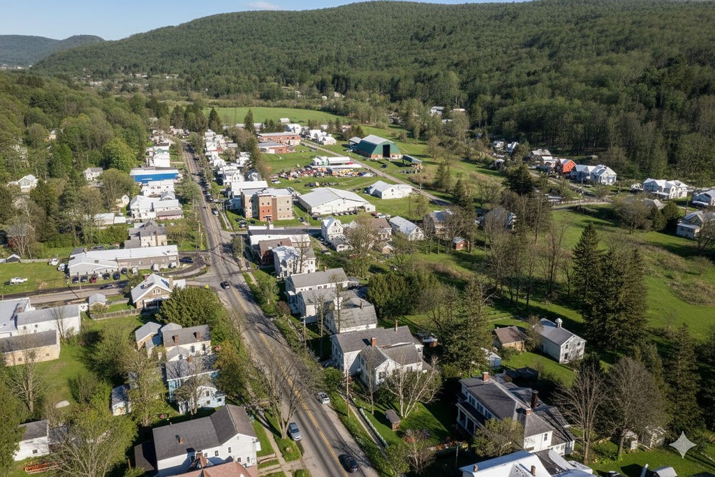 135 Main Street Delhi, NY 13753 - Photo 15 of 47