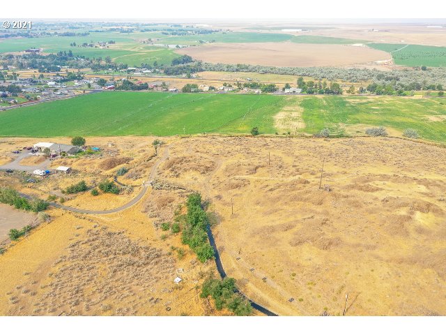 Joy Hermiston, OR 97838 - Photo 10 of 13 a view of lake view and mountain view
