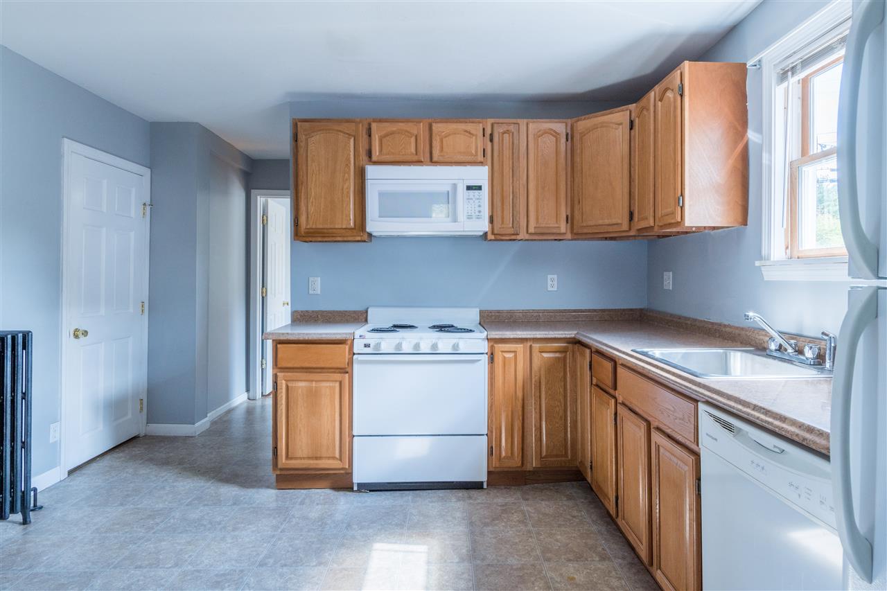 331 Main Dunstable Road Nashua, NH 03062 - Photo 4 of 32