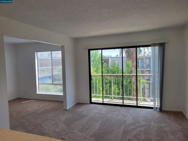 $219,500 | 440 North Civic Drive, Unit 505, Walnut Creek, CA 94596