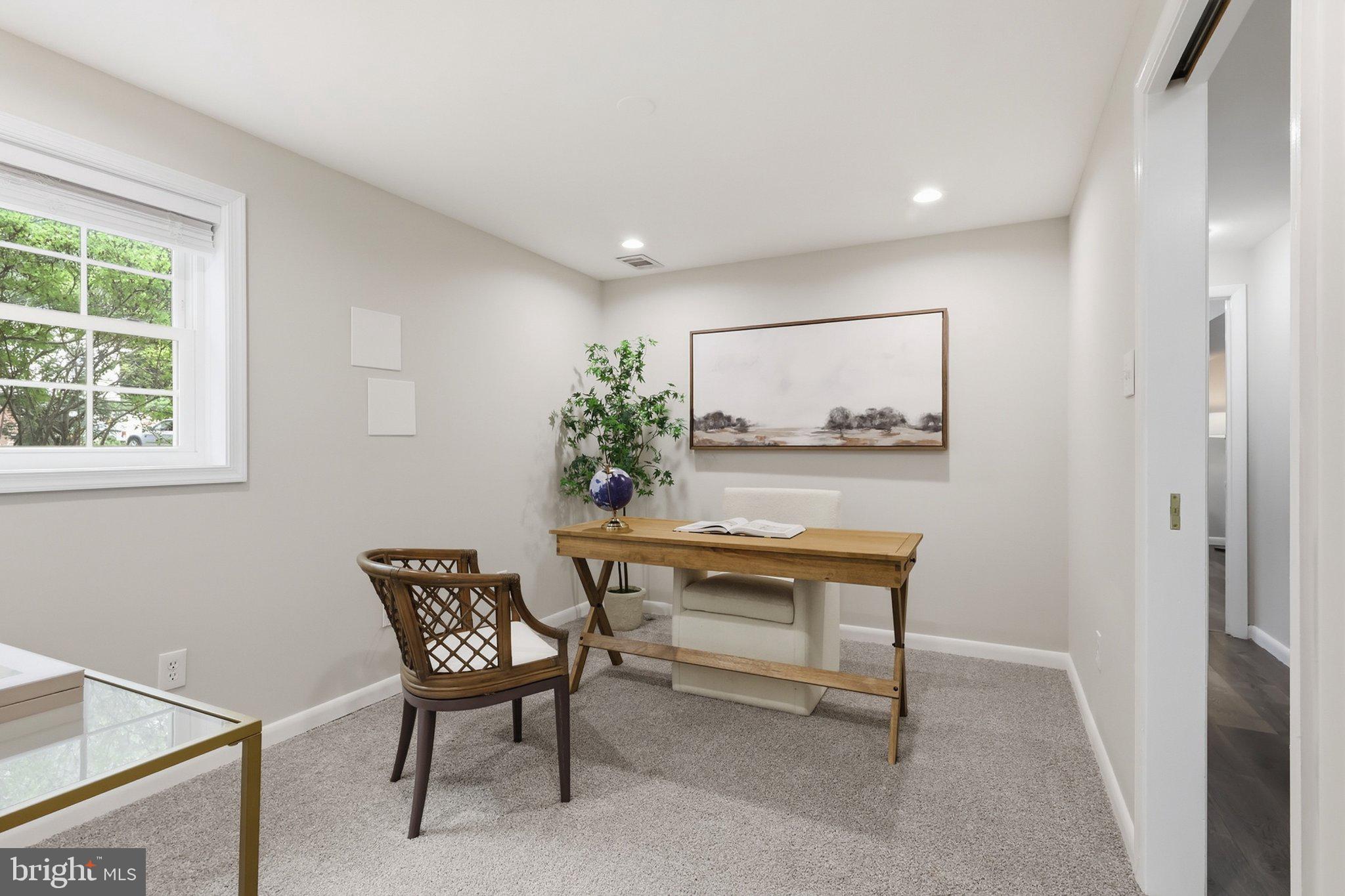 7113 Hadlow Court Springfield, VA 22152 - Photo 24 of 37 Makes a good home office