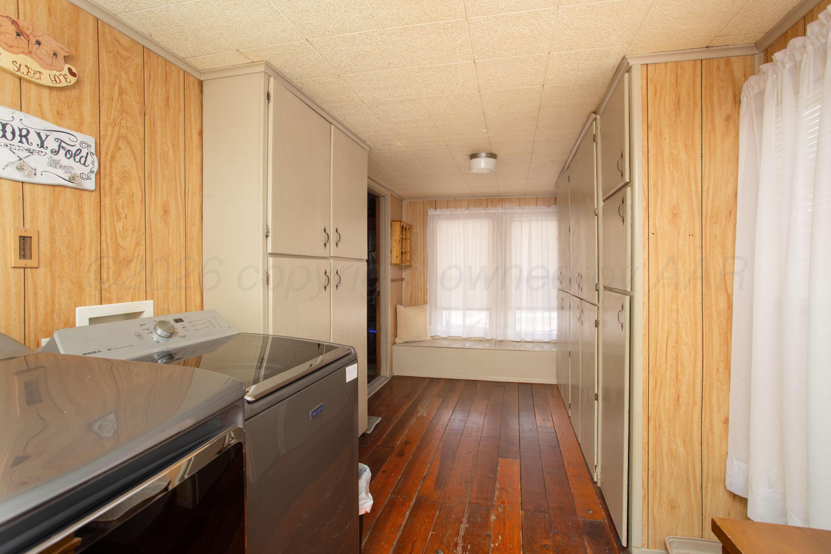 4413 South Fannin Street Amarillo, TX 79110 - Photo 21 of 26 Utility Room B