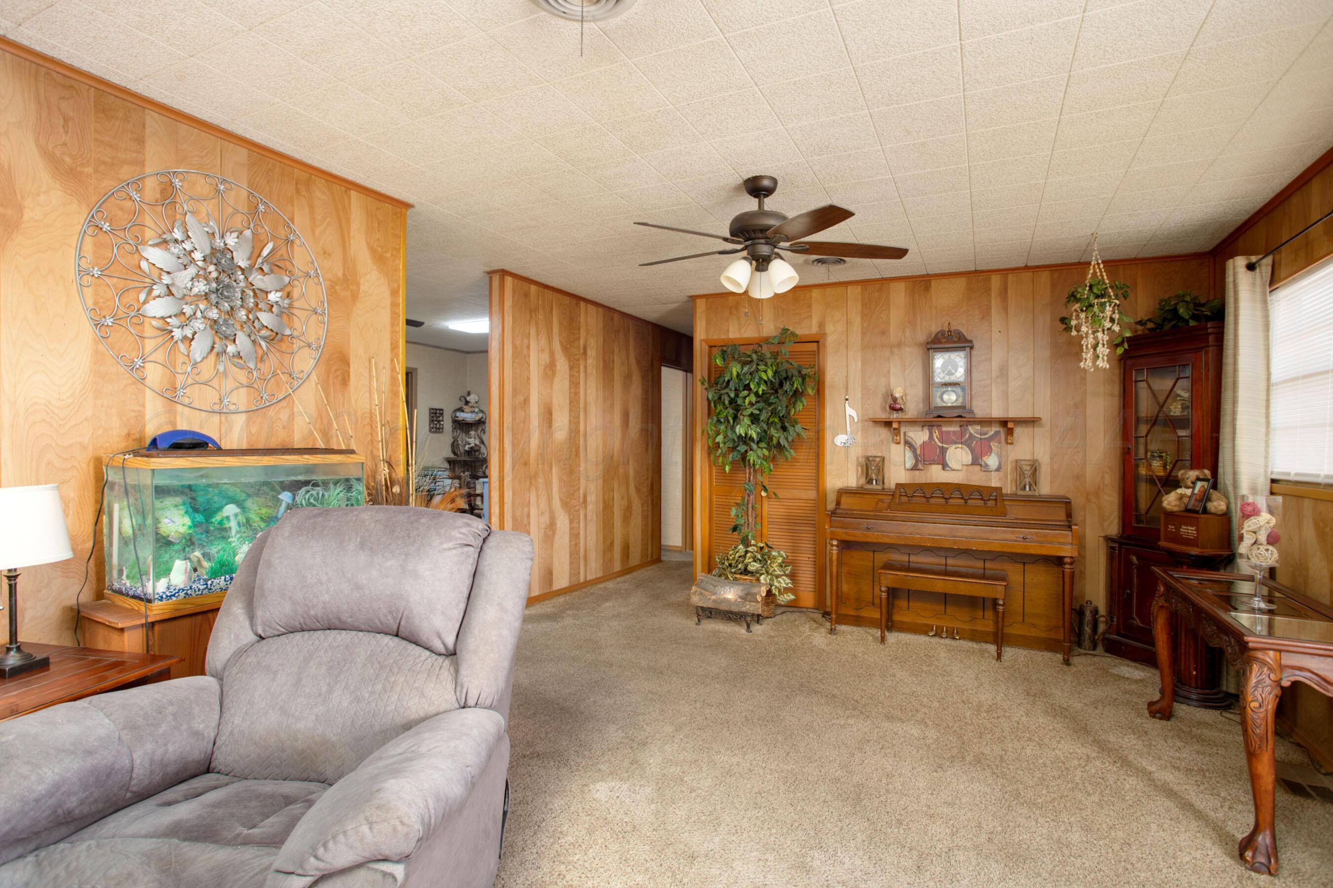 4413 South Fannin Street Amarillo, TX 79110 - Photo 5 of 26 Living Room B