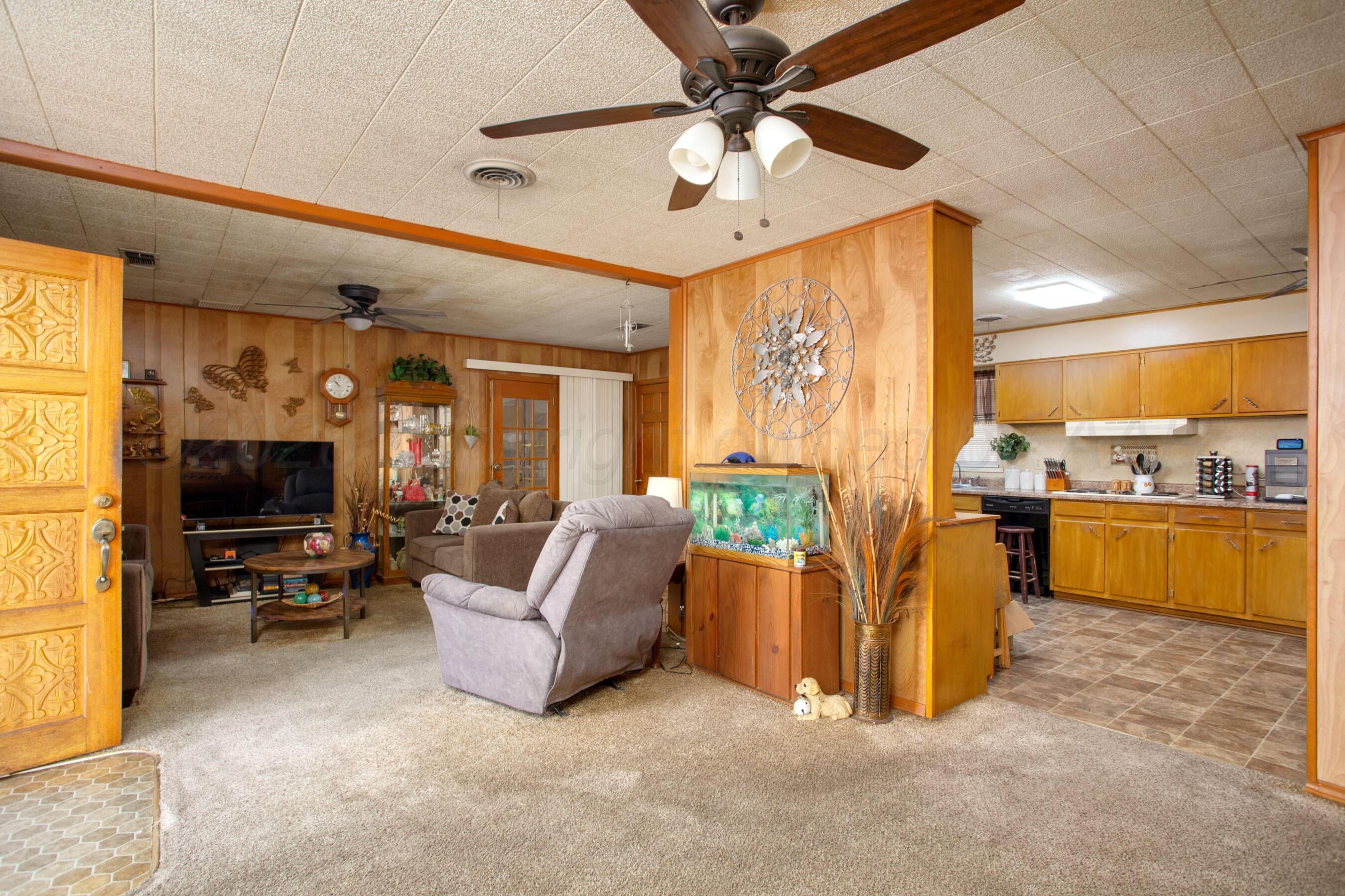 4413 South Fannin Street Amarillo, TX 79110 - Photo 6 of 26 Living Room C