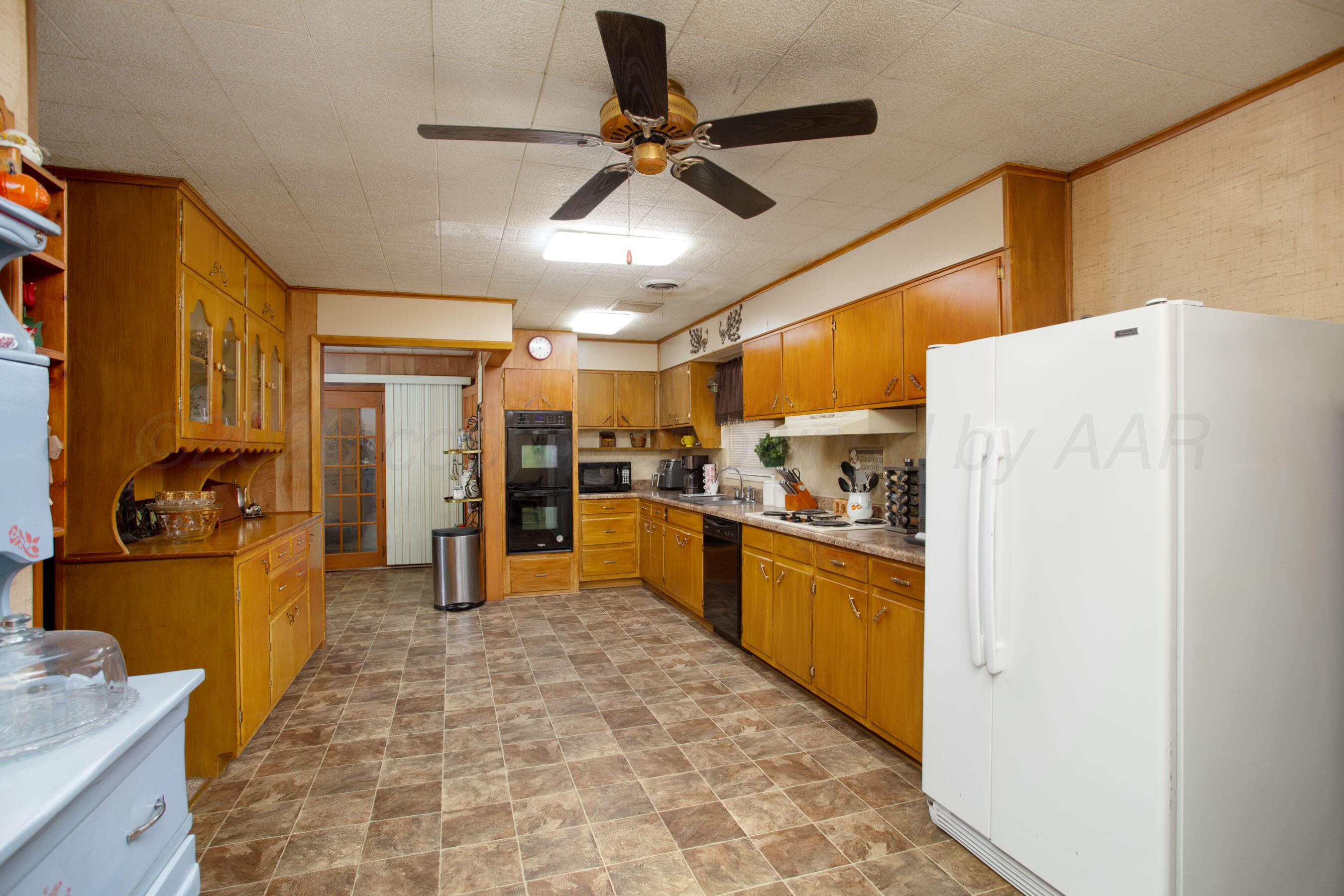 4413 South Fannin Street Amarillo, TX 79110 - Photo 7 of 26 Kitchen Main