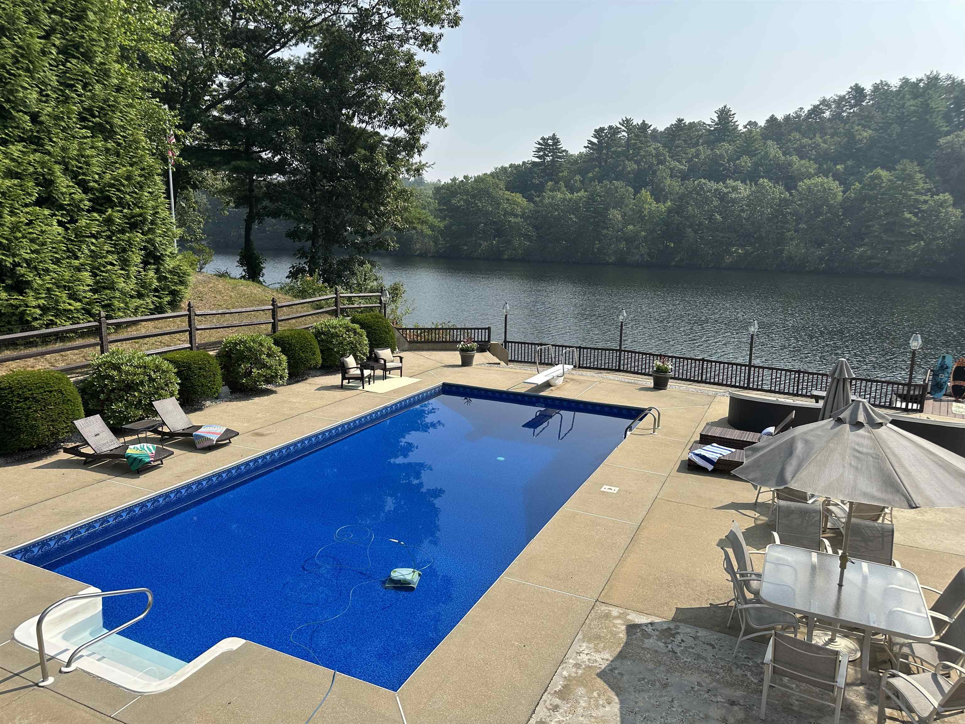 7 Meadowcrest Road Hooksett, NH 03106 - Photo 15 of 60