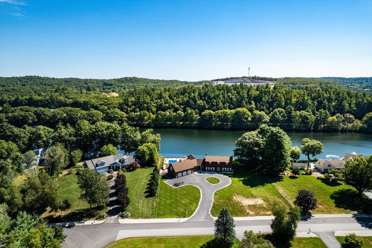 7 Meadowcrest Road Hooksett, NH 03106 - Photo 16 of 60