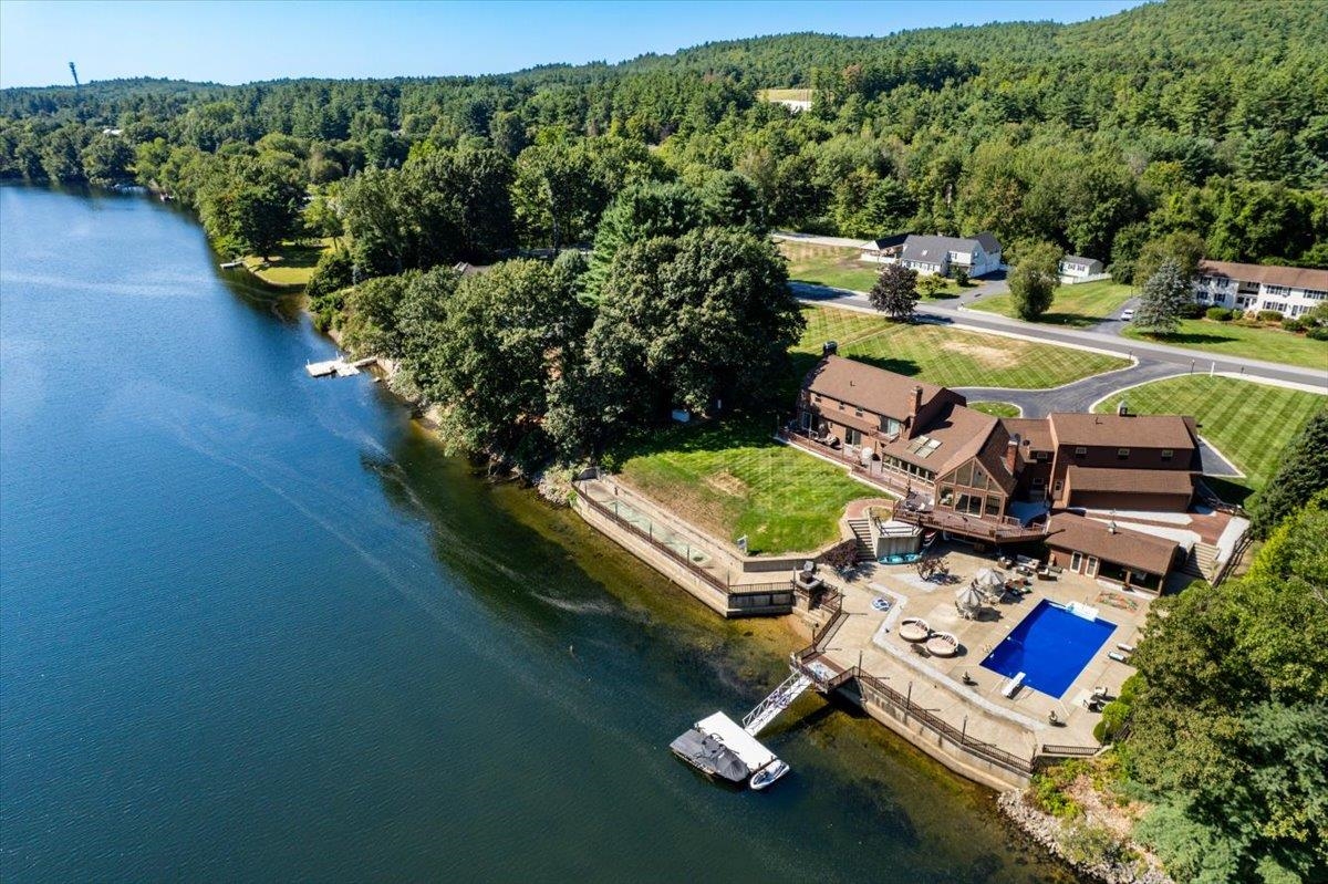 7 Meadowcrest Road Hooksett, NH 03106 - Photo 5 of 60