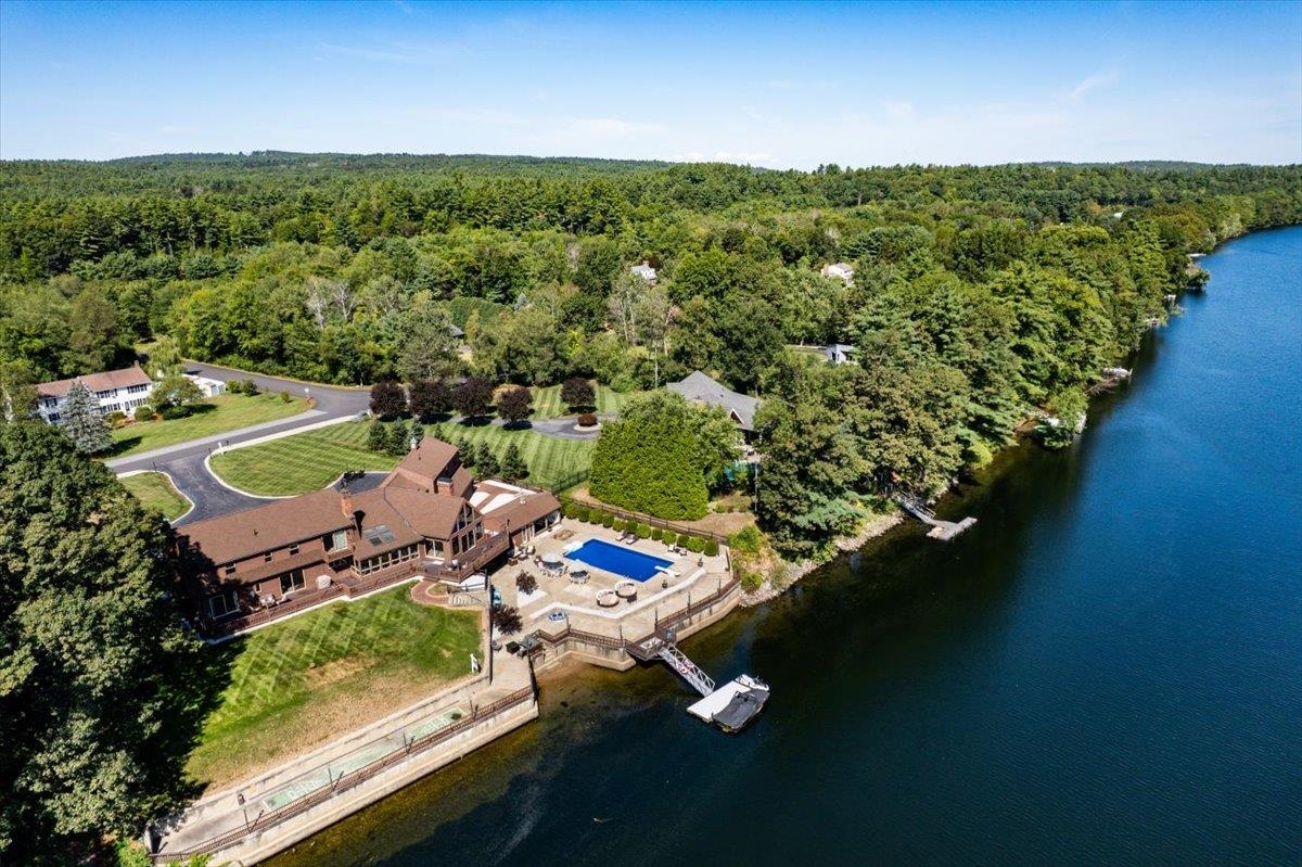 7 Meadowcrest Road Hooksett, NH 03106 - Photo 6 of 60