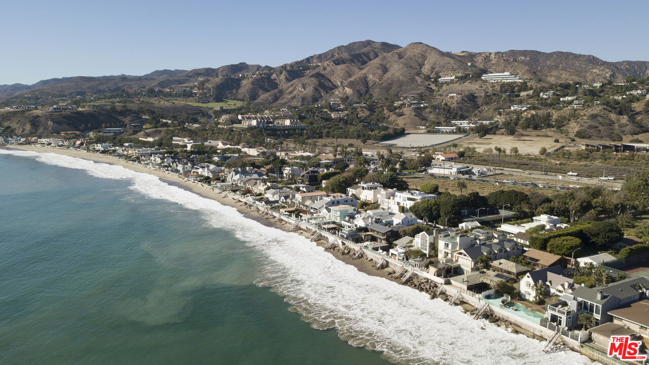 23536 Malibu Colony Road Malibu, CA 90265 - Photo 43 of 44 a view of a city