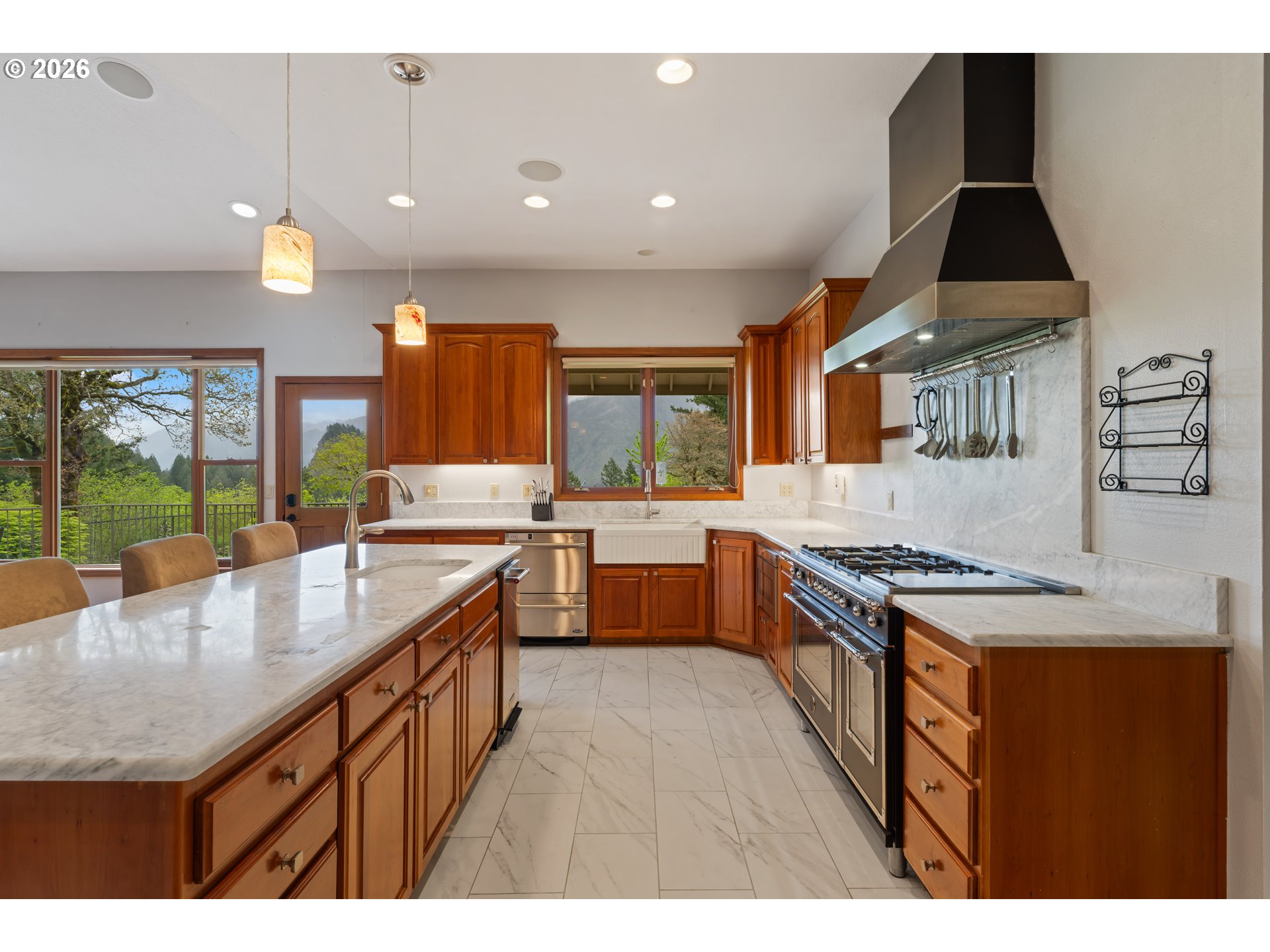 262 Beacon Highland Road East Stevenson, WA 98648 - Photo 10 of 48