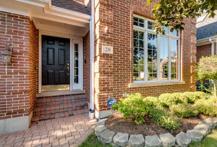 28 Windsor Drive Elmhurst, IL 60126 - Photo 2 of 23