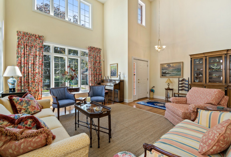 28 Windsor Drive Elmhurst, IL 60126 - Photo 3 of 23