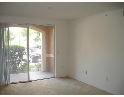 7910 North Nob Hill Road, Unit 1105 Tamarac, FL 33321 - Photo 1 of 4 Living Room