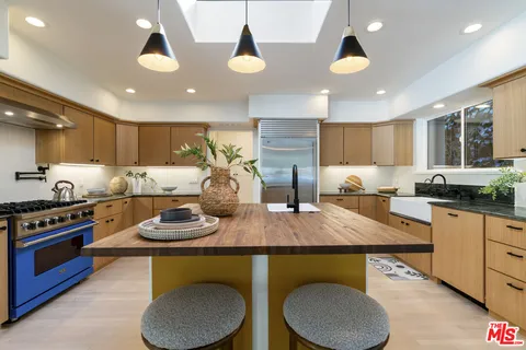 $2,695,000 | 3108 Nichols Canyon Road, Los Angeles, CA 90046
