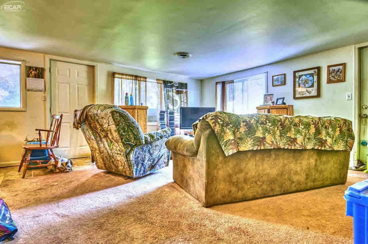 1131 Pratt Road Metamora, MI 48455 - Photo 5 of 19 21176992-4.JPG