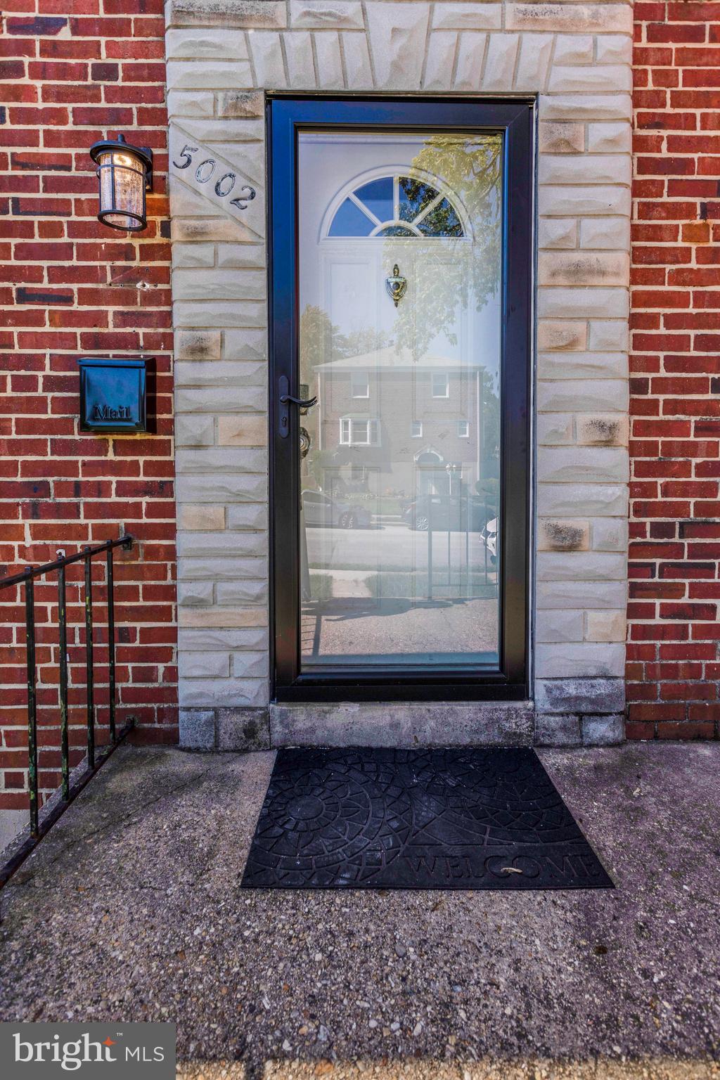 5002 Lindsay Road Baltimore, MD 21229 - Photo 2 of 49 Come on in..