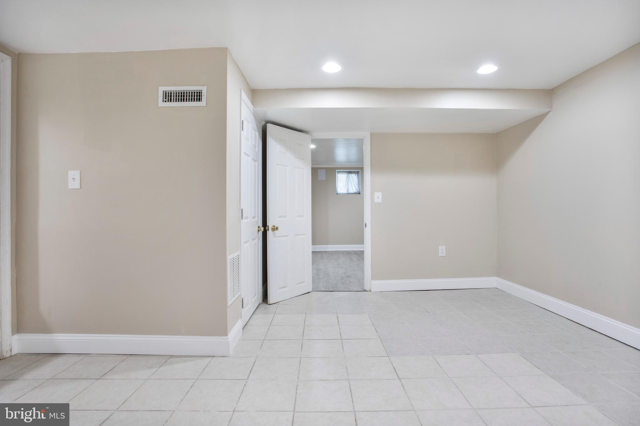 5002 Lindsay Road Baltimore, MD 21229 - Photo 47 of 49