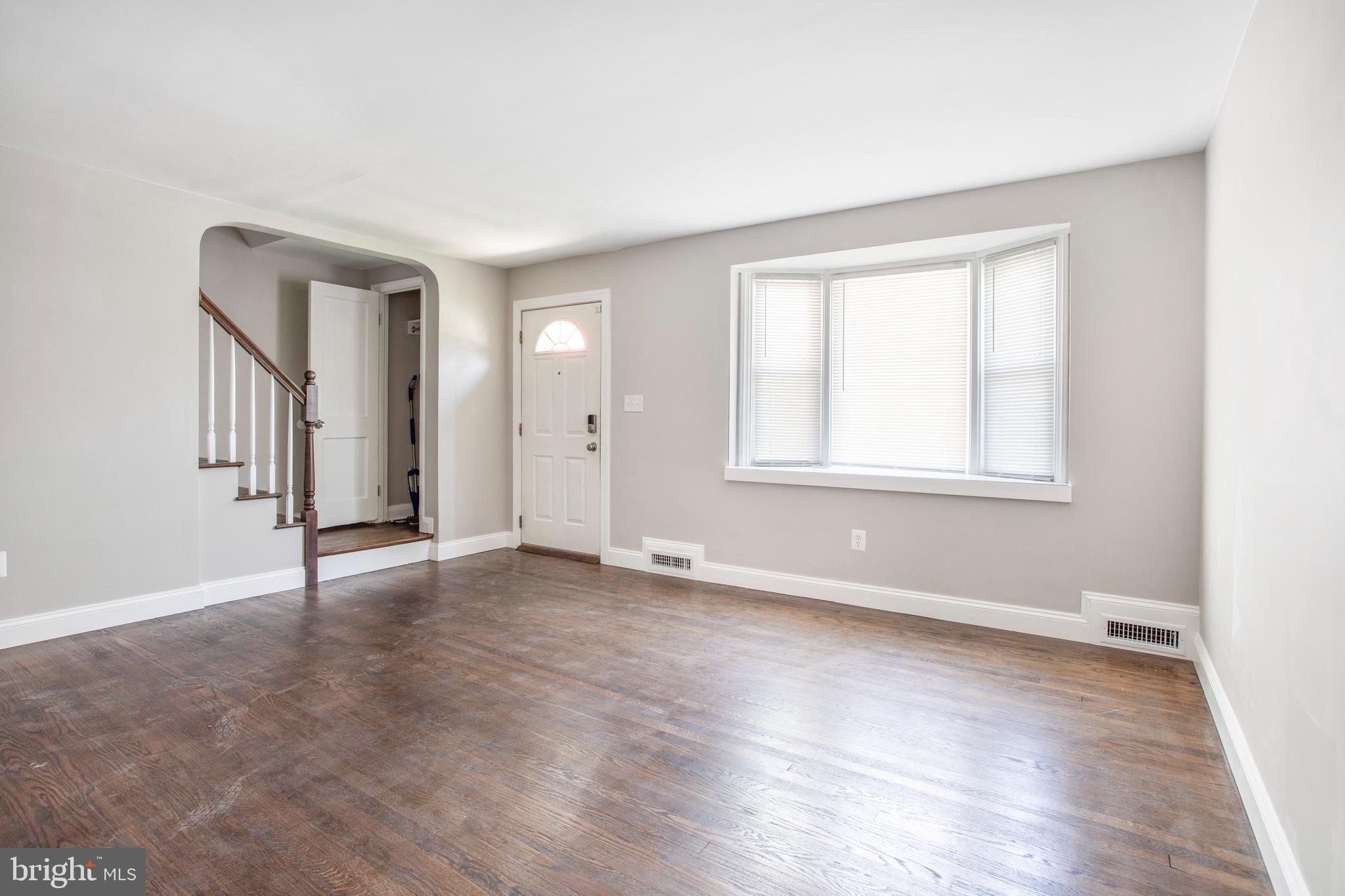 5002 Lindsay Road Baltimore, MD 21229 - Photo 7 of 49