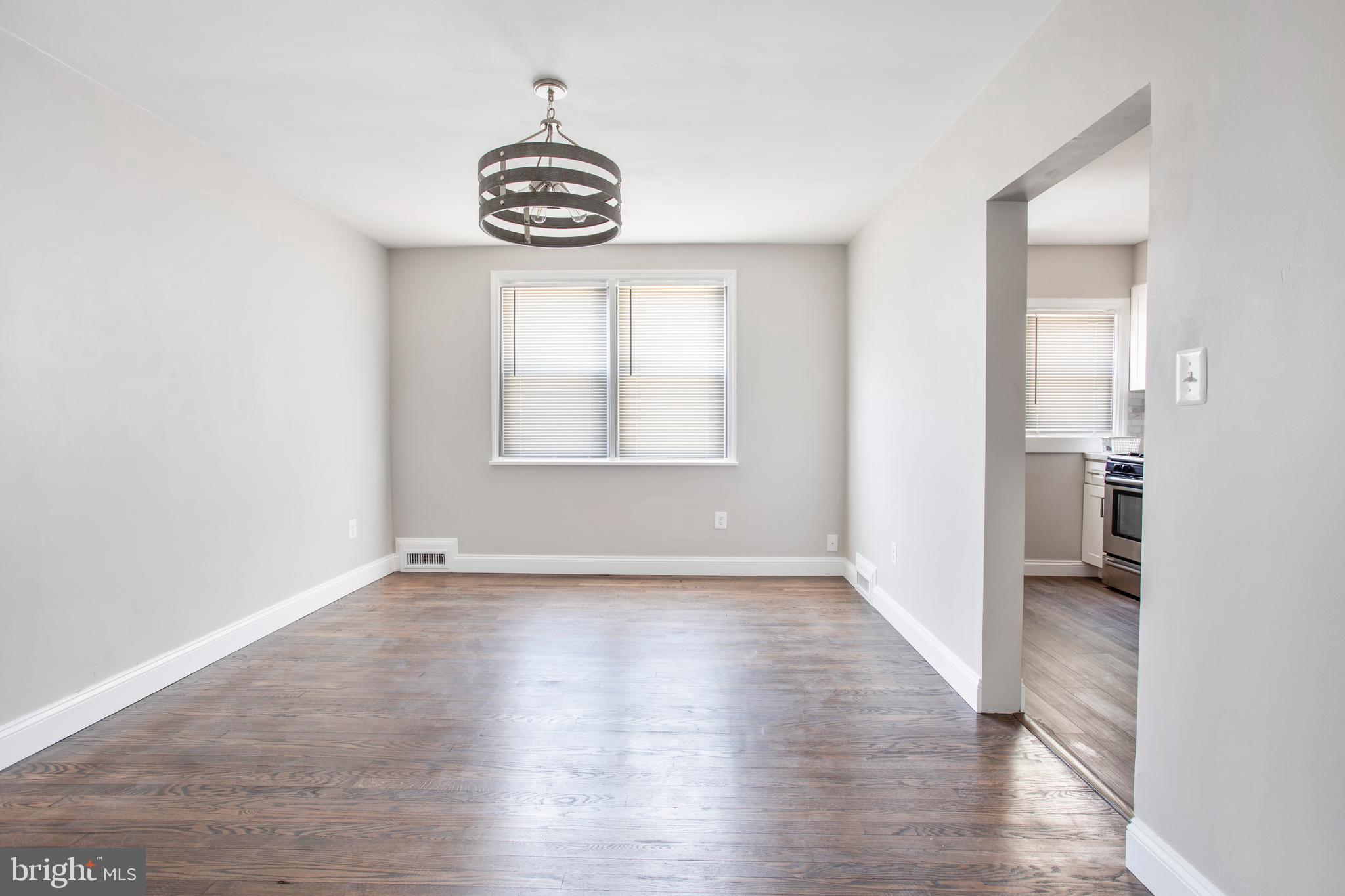 5002 Lindsay Road Baltimore, MD 21229 - Photo 9 of 49