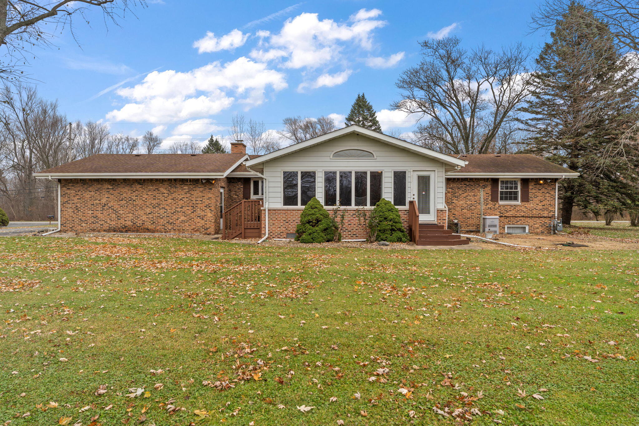 1012 Meridian Road Chesterton, IN 46304 - Photo 29 of 39 a front view of a house with garden