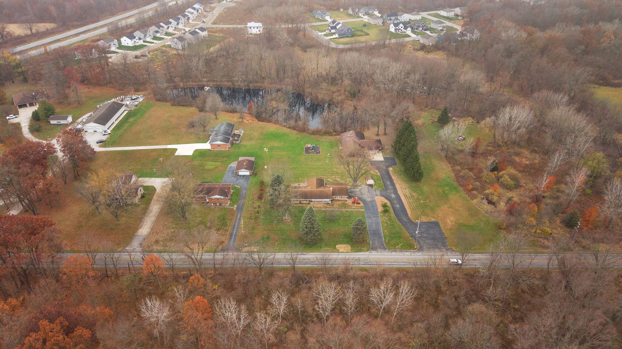 1012 Meridian Road Chesterton, IN 46304 - Photo 34 of 39 a bathroom with a shower