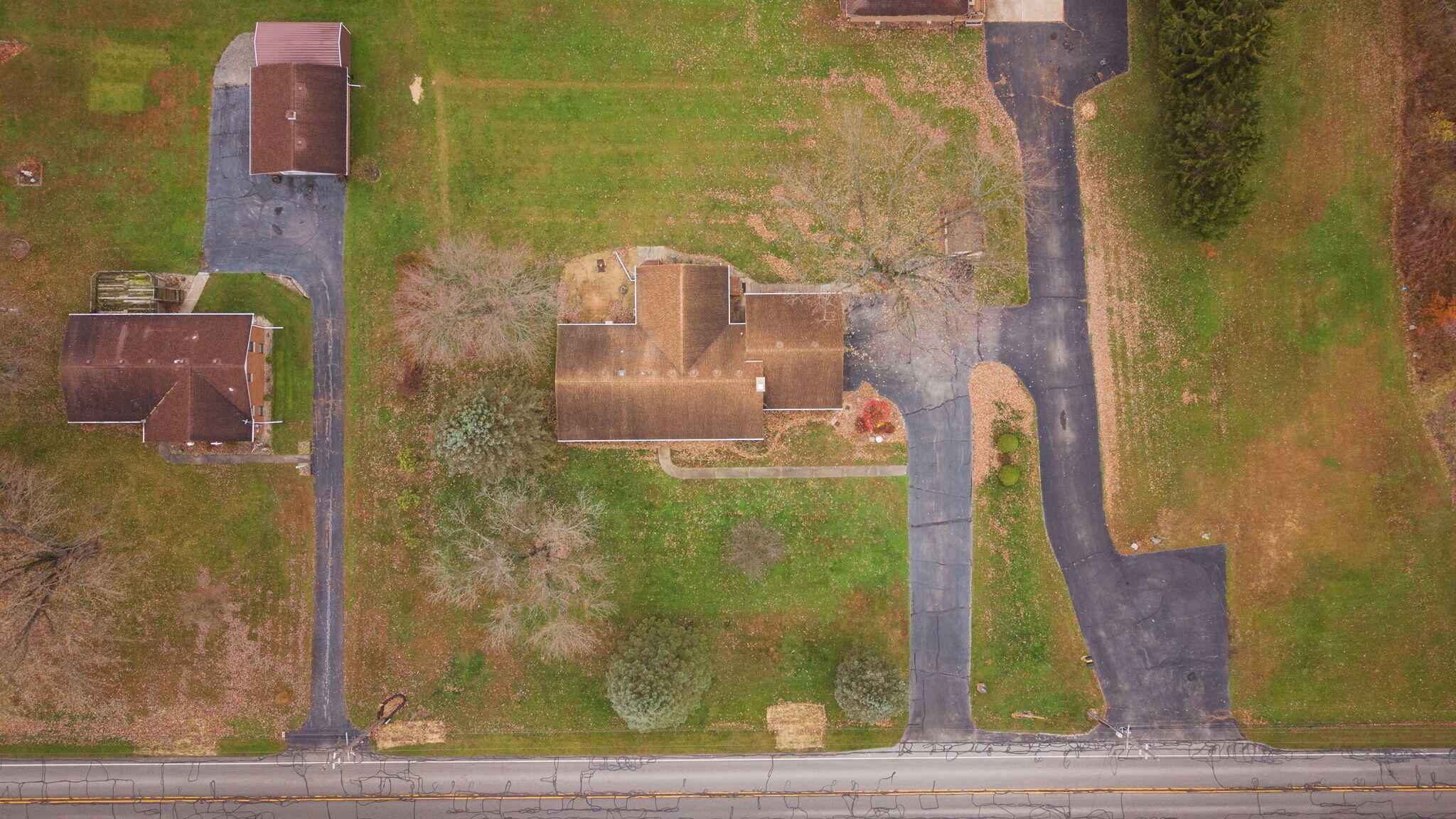 1012 Meridian Road Chesterton, IN 46304 - Photo 36 of 39 a bathroom with a shower