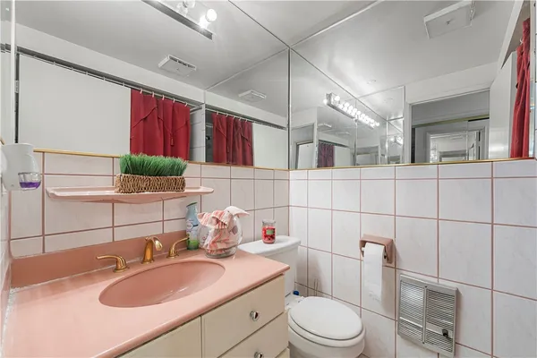 $675,000 | 3500 Manchester Avenue, Unit 240, Inglewood, CA 90305