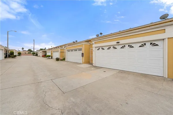 $675,000 | 3500 Manchester Avenue, Unit 240, Inglewood, CA 90305